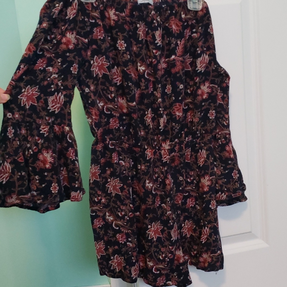 Pattern romper with bell sleeves